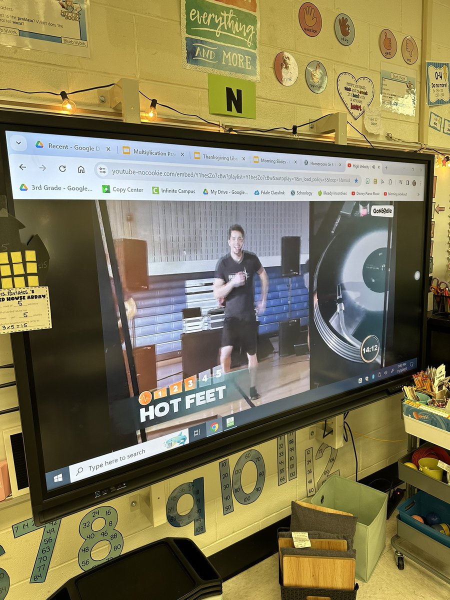 Anastasia Petridis tweet media