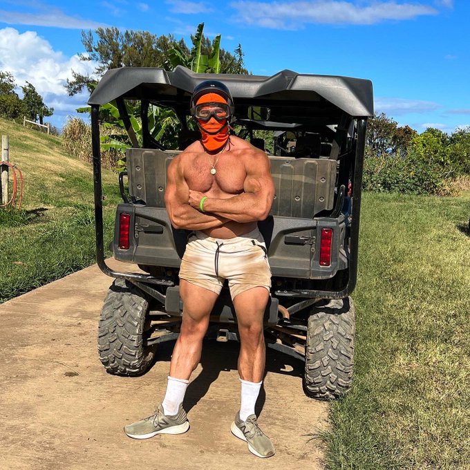 Make sure to unplug, go outdoors &amp; get a little dirty 😎 https://t.co/D1yyG3j8C1