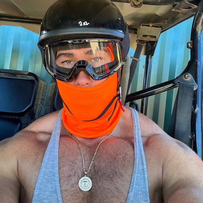 Make sure to unplug, go outdoors &amp; get a little dirty 😎 https://t.co/D1yyG3j8C1