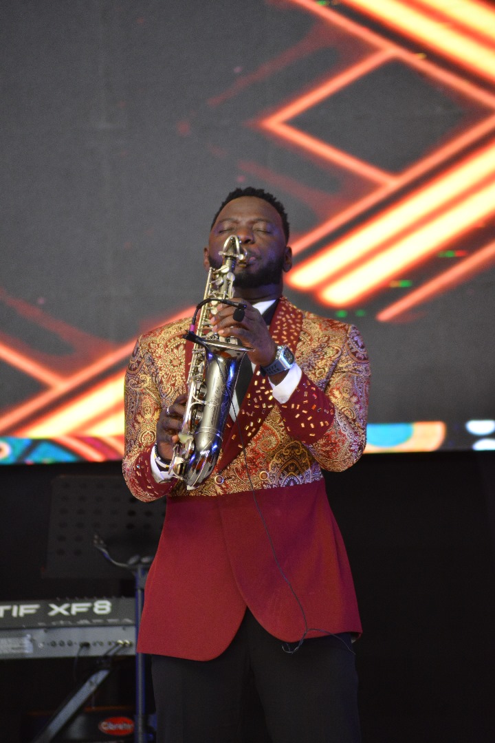 rotaryd9214's tweet photo. Music has the power to heal and promote peace. Joseph Sax and Myko Ouma delivered an exceptional performance at Speke Resort Munyonyo during #APeaceConcert23. https://t.co/tQ4sgf5uyz