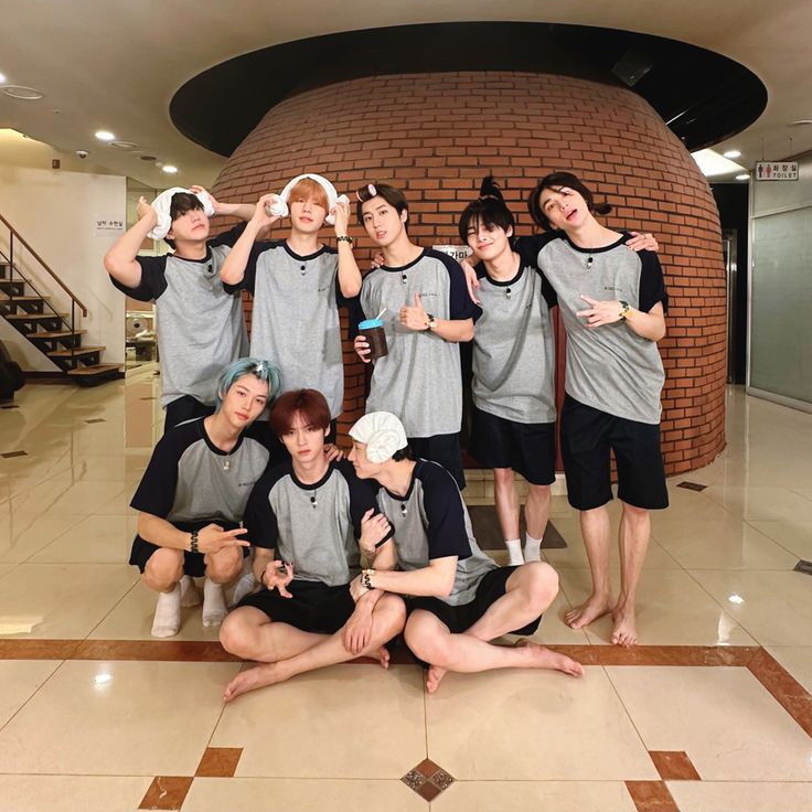 baboracha tweet media