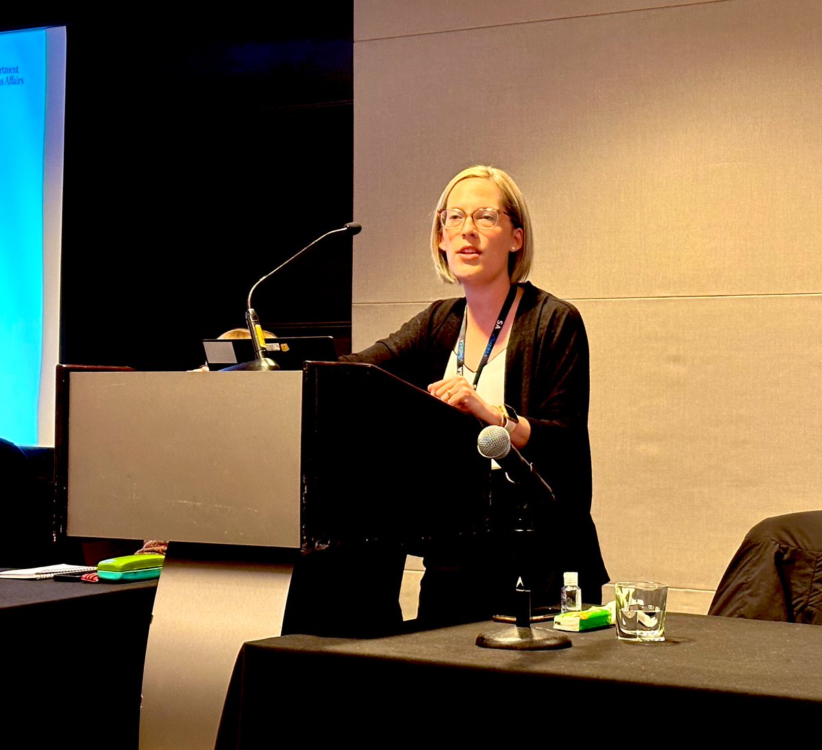 liebschutz's tweet photo. Former @PittGIM resident, chief resident and GIM research fellow Amy Kennedy teaching about #contingencymanagement at #AMERSA2023 https://t.co/YiIF8WFIT7