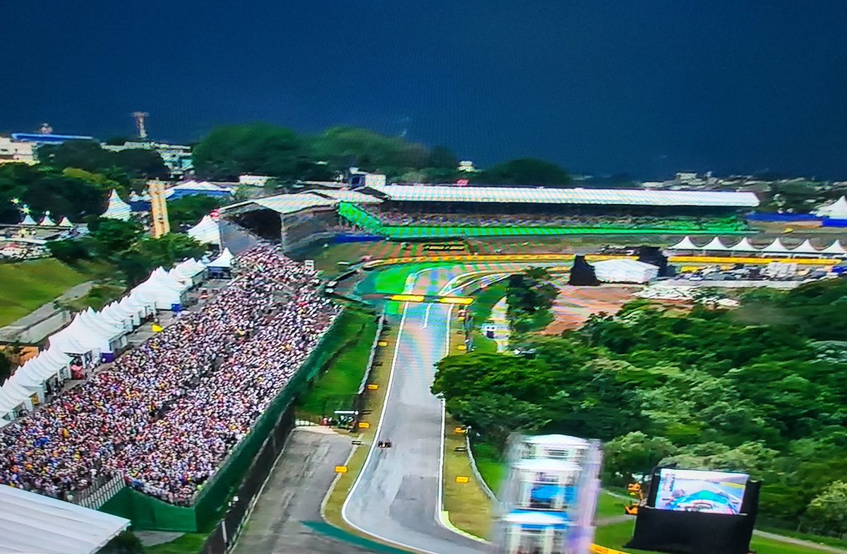 BertholdWennink's tweet photo. How i would have liked to take some live pictures at the #BrazilianGP #BrazilGP #wonderful #mothernature #carlospace https://t.co/ZPFFPGzmRY