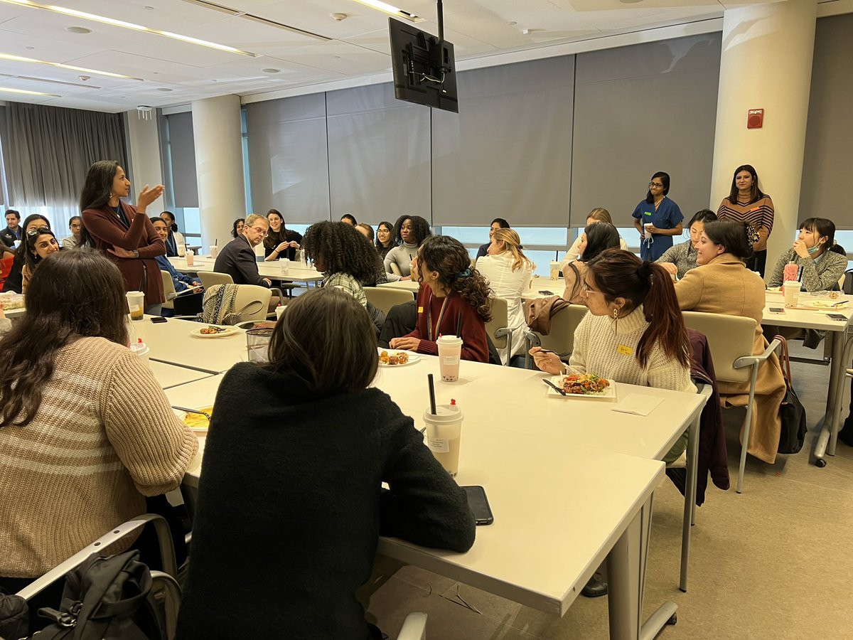 First official Women in Cardiology mentorship lunch 🥗 for our brilliant medical students & residents, led by our very own @DrAnumMinhas & @Anjali_Wagle 🤩 Great turn out, phenomenal discussions, invaluable advice.. Loved meeting the future leaders of cardiovascular medicine!🫀