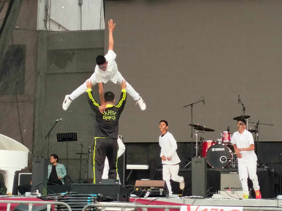 RENE_PAREDES's tweet photo. Gracias por tanta magia
@bereheca
#TRANSE_DANCE
#FIDDEM
@Alc_Tlahuac https://t.co/DQiZ84mKiy