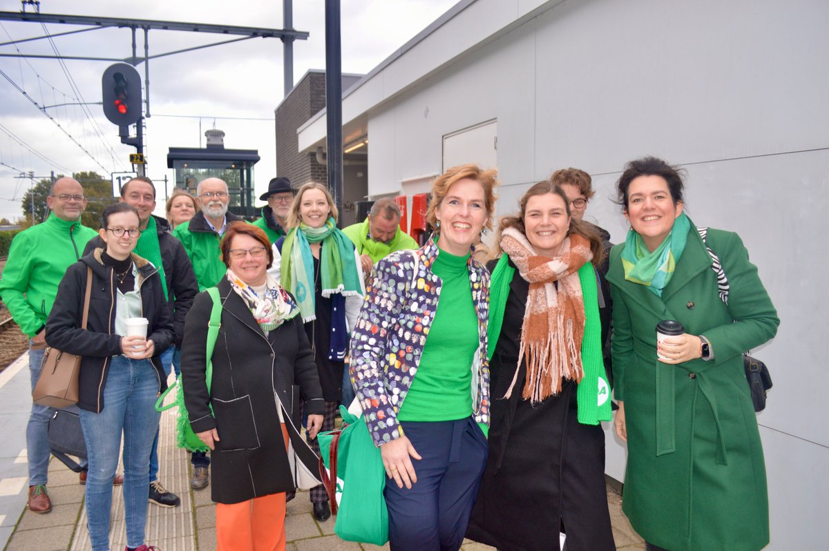 CDA - Overijssel / Overijssel / Openbaar vervoer is een recht, ook in Overijssel cda.nl/overijssel/nie… #ov <a href="/CDAOverijssel/">CDA Overijssel</a> <a href="/cdavandaag/">CDA</a> <a href="/CDAZwolle/">CDA Zwolle</a> <a href="/CDAKampen/">CDA Kampen</a> <a href="/CDAHengelo/">CDA Hengelo</a> <a href="/cdaenschede/">CDA Enschede</a> <a href="/Hilde_PM/">Hilde Mulder</a> <a href="/HannekeSteen/">Hanneke Steen</a> <a href="/martvlagen/">Mart van Lagen</a> <a href="/lauravdgiessen/">Laura van de Giessen</a>