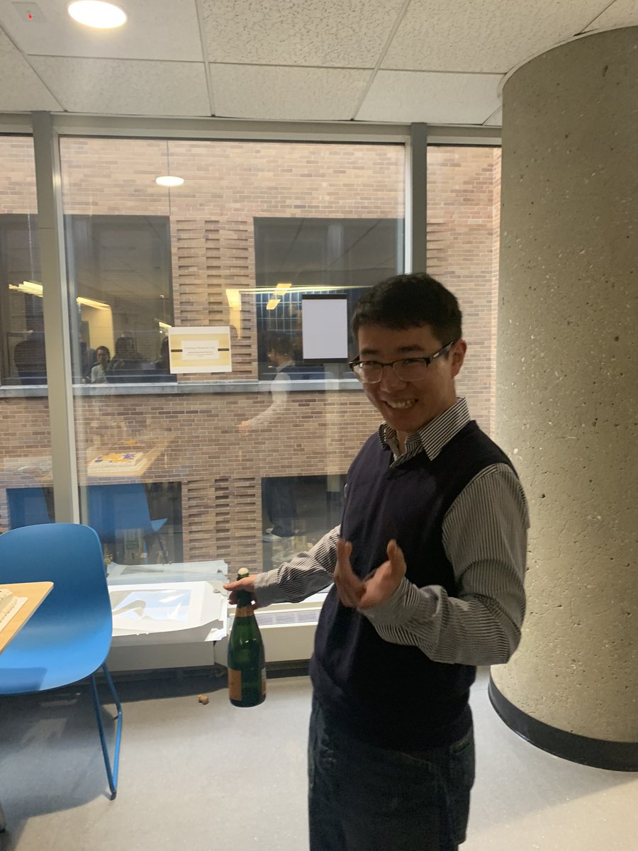 Stephenson_Lab's tweet photo. Huge congrats to our resident electric wizard @ChengChem on a successful defense!! We sure will miss you! Best of luck at Berkeley for your postdoc 🎉🧙🏻‍♂️⚡️ https://t.co/IUB8ARopAS