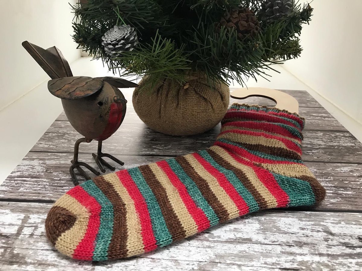 yarnyoctopus's tweet photo. Last chance to order ROBIN IN A FIR TREE! Pre-orders close on Sunday. head over to the Numonday shop. Link in bio. Only a handful left !

Surprise Christmas box - self striping yarn, 20g mini and treats - £40

Self striping yarn only - £25
#christmasyarn #indiedyer #selfstriping https://t.co/YW6etTU5uD