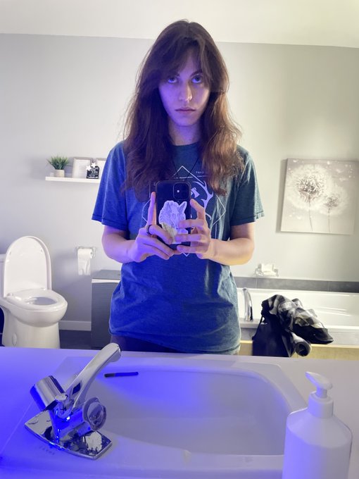 mawrrrrr *possum noises* https://t.co/eg5zQlpi4H