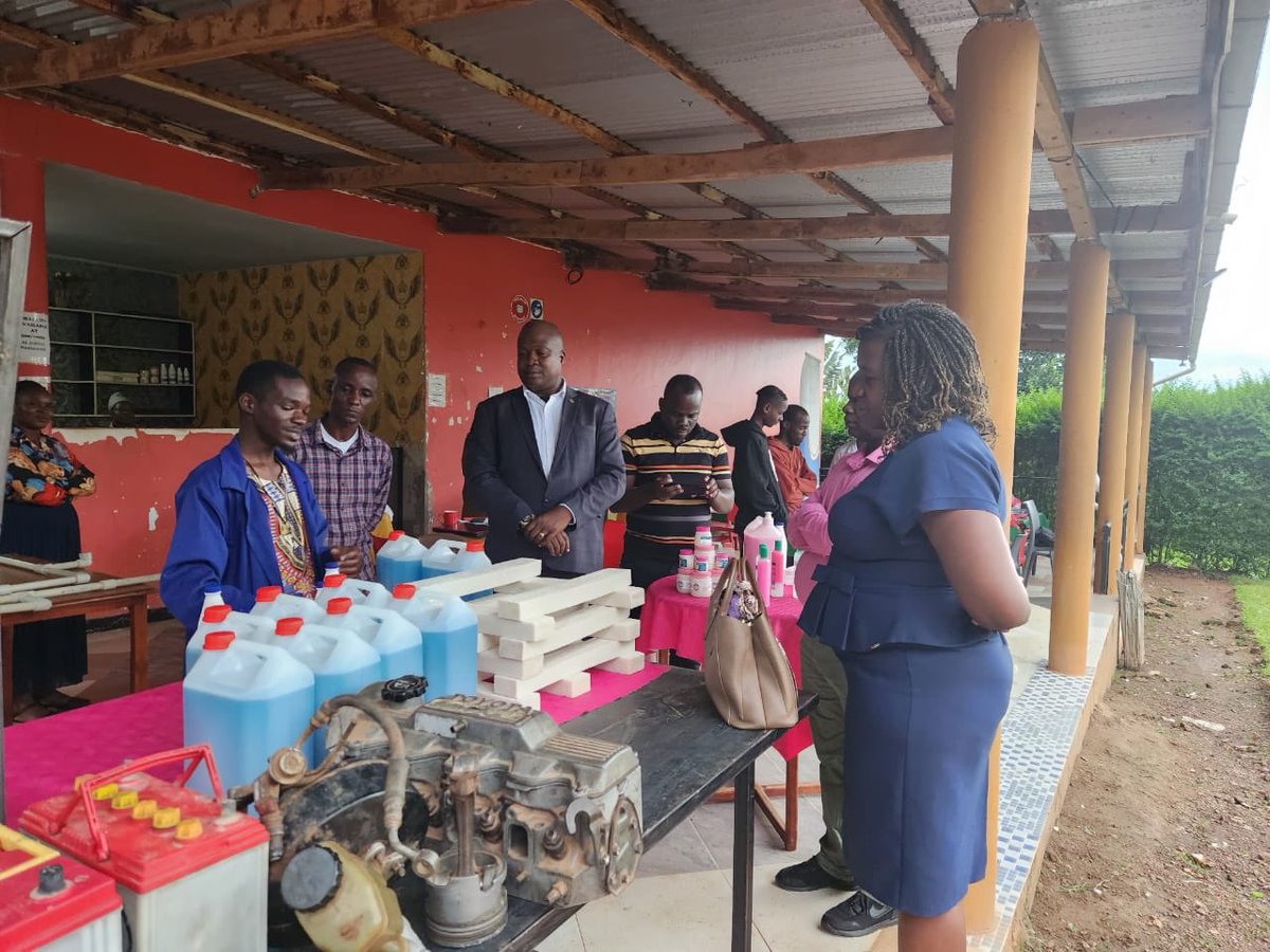 Rotary Club of Mukono Central (@rotarymukono112) on Twitter photo Members of RC Mukono Central visited John's Vocational Training Institute in Goma
They were received by Rtn Kakooza of RC Mukono who is the Institute Director. Great work going on there.Courses include; Tailoring,Mv mechanics, Plumbing, Baking, Hairdressing & Building Members of RC Mukono Central visited John's Vocational Training Institute in Goma
They were received by Rtn Kakooza of RC Mukono who is the Institute Director. Great work going on there.Courses include; Tailoring,Mv mechanics, Plumbing, Baking, Hairdressing & Building