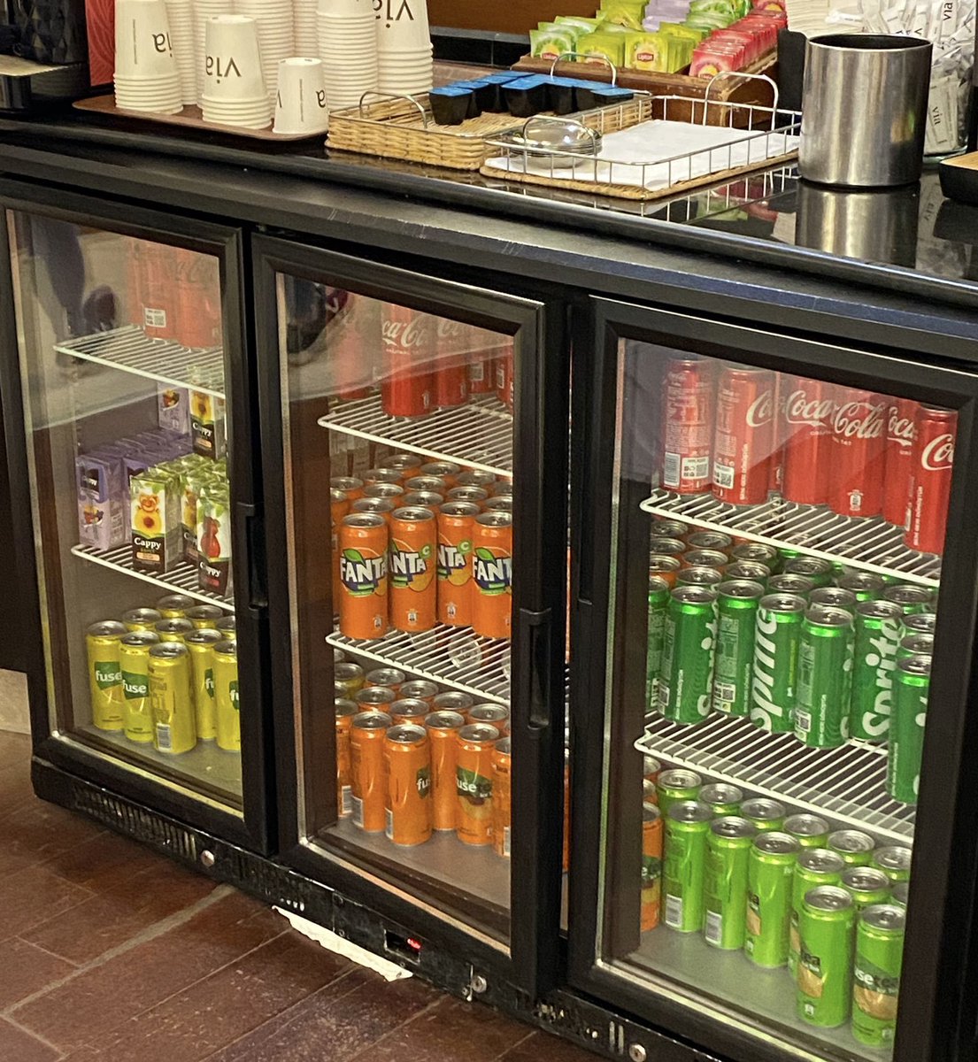 Milli hava yolu şirketi Türk Hava Yolları hâlâ İşgalci İsrail mallarını satmakta!

Filistinli kardeşlerimize yapılan soykırıma ortak olma THY! <a href="/TurkishAirlines/">Turkish Airlines</a> <a href="/TK_TR/">Türk Hava Yolları</a>