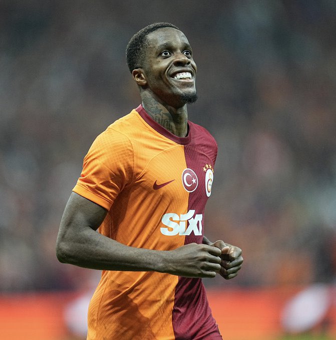 #RamsParktaKaraGece ırkçılık yapmayın lütfen, ten rengini kara olarak nitelendirmeyin.