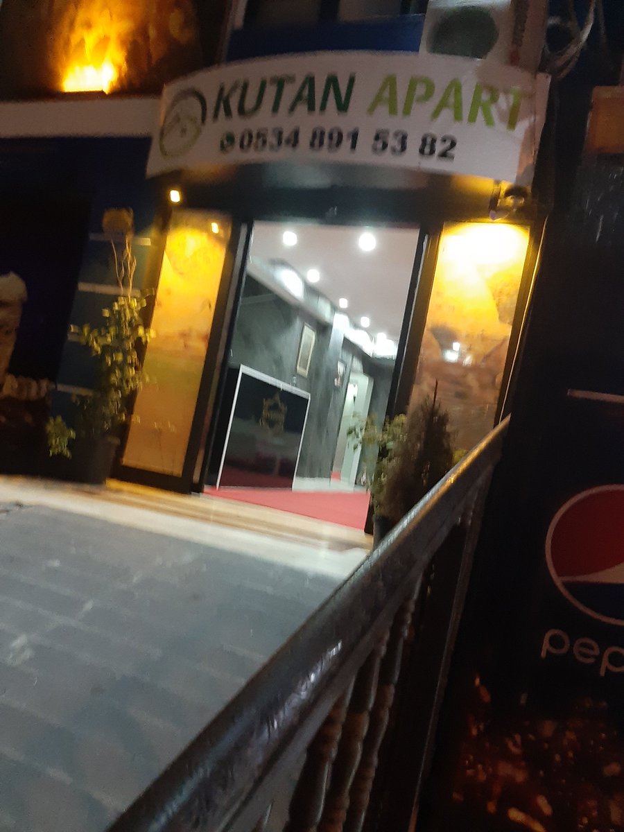 Ben buradayım, gelen var mı?