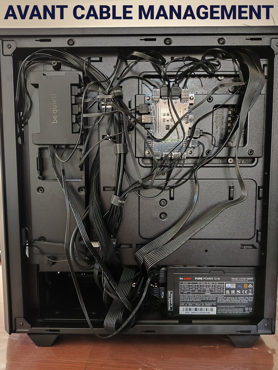 AFAB_Informatiq's tweet photo. Voici à quoi ressemble le câble management du PC gamer be quiet! à 2000€ que vous avez vu dans cette vidéo: https://t.co/KOFQkDfSss
#cablemanagement #montagepc #pc #pcgamer #gaming #Intel #i5 #13600K #bequiet! #MSI #Z790 #DDR5 #6400mhz #SSD #Samung #970EVOPlus #AMD #amdradeon https://t.co/Wihv5Jhbgo