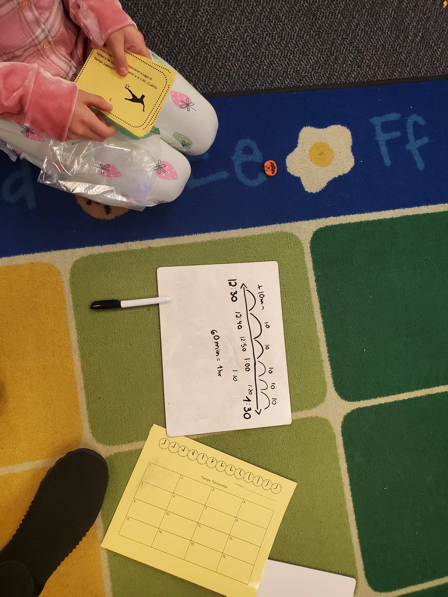 ZandraComas's tweet photo. Trabajando en centros de matemáticas en 3er grado con maestra Rivas. Students working in math stations. #inlovewithmath
@SrPadillaAPS @Principal_CIS @MsRivasCIS https://t.co/71yj4HVHsg