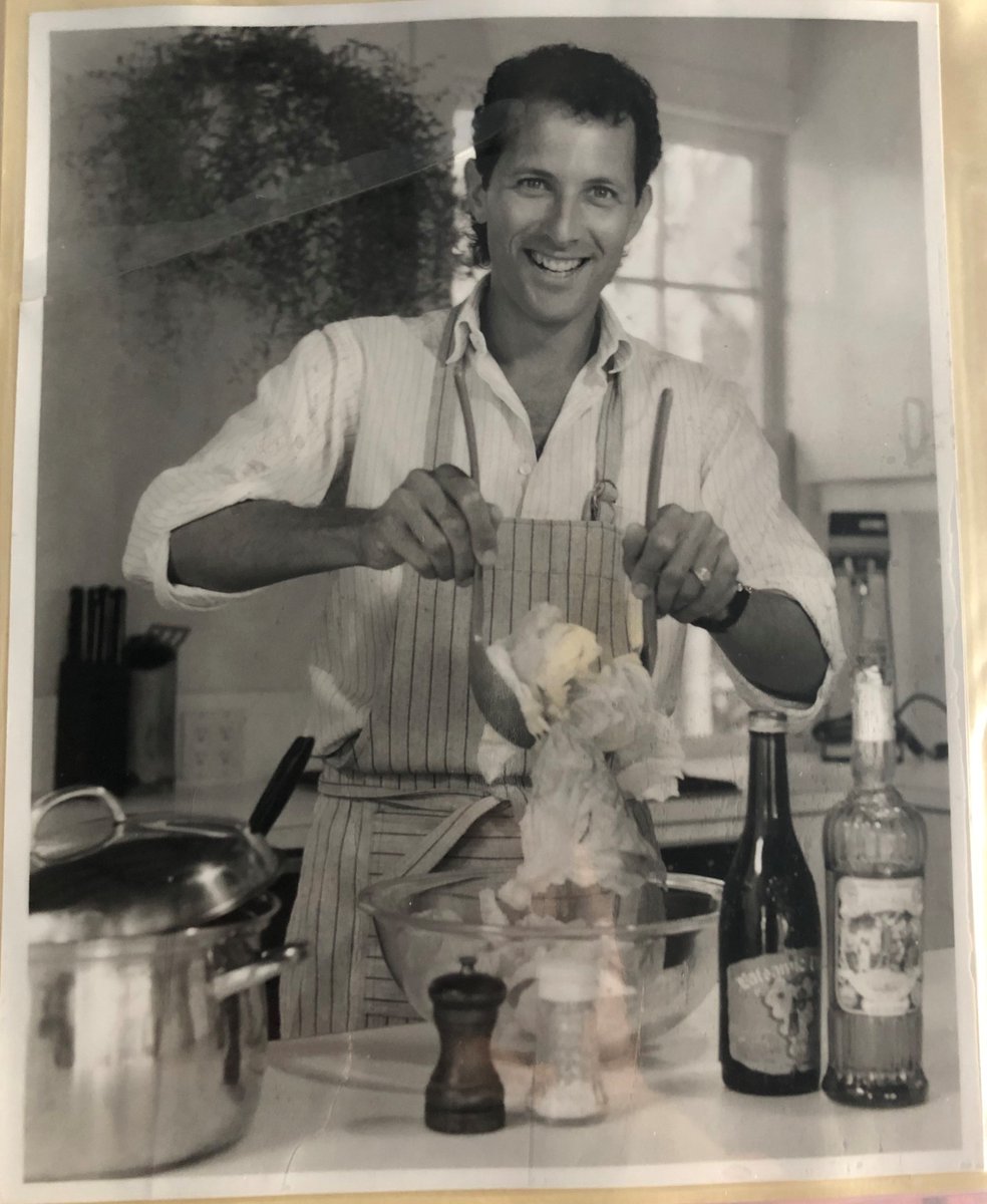 #TWTuesdays #GivingTuesday
One of the fundraisers for the Tennessee Williams Theatre was Dining For Arts! A fun evening which hosted local celebs as chefs.
Fundraising is an important part of keeping the arts alive.
Consider a donation today!
twstages.com/donations