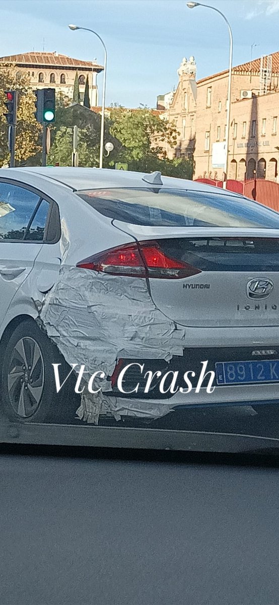 vtc_crash's tweet photo. De verdad pueden estos vehículos estar trabajando así en este estado? @policiademadrid
@MADRID
@ComunidadMadrid
@ITV
BENDITAS KUNDAS QUE ESTAN MEJOR QUE ESTAS CUCARACHAS.
#Taxienlucha #MejorEnTaxi
#QuejasVTC #eltaxiunido
#eligetaxi #Ubercrash #VtcCrash @comoconduzco https://t.co/girISYtsXR