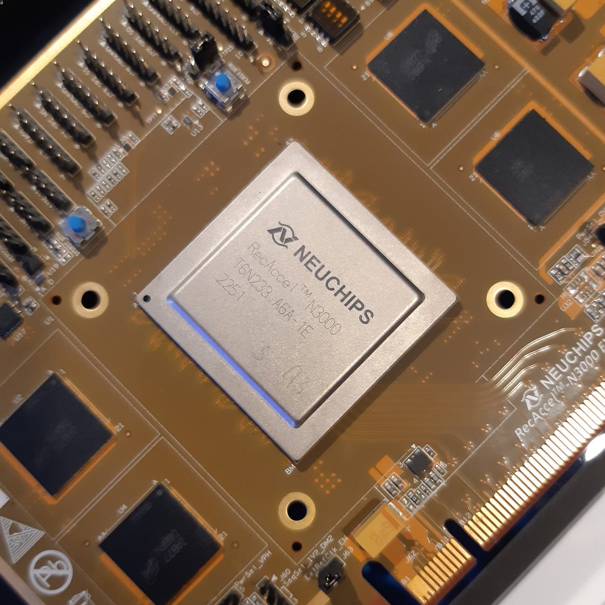 MultiplatformAI's tweet photo. Neuchips Targets LLM Inference with New AI Accelerator

#AI #AIaccelerator #artificialintelligence #Electronics #hyperscaleenterprises #Llama27B #llm #LLMinference #LPDDR5memory #machinelearning #Manufacturing #N3000 #Neuchips #PCIecard #RecAccelchip

https://t.co/pGoTijtdGU https://t.co/fx8xJBxOkx