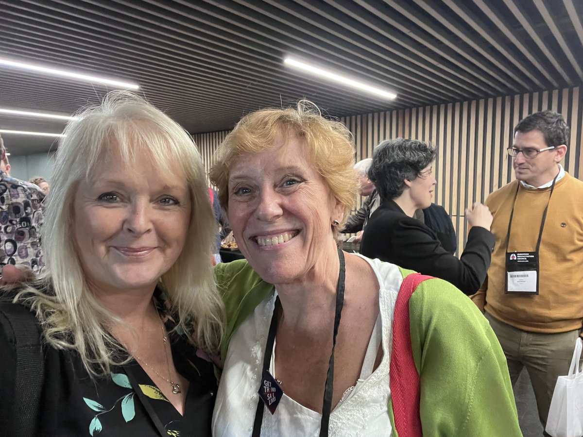 Brenda Binnie (@brendambinnie) on Twitter photo Strange to see someone and think you know them only to realise they’re in the <a href="/ResusCouncilUK/">Resuscitation Council UK</a> ALS demo video! 🙌<a href="/ERC_resus/">ERC - European Resuscitation Council</a> @DrJamesCant #RESUS23 #ALS #nhslothianresus Strange to see someone and think you know them only to realise they’re in the <a href="/ResusCouncilUK/">Resuscitation Council UK</a> ALS demo video! 🙌<a href="/ERC_resus/">ERC - European Resuscitation Council</a> @DrJamesCant #RESUS23 #ALS #nhslothianresus
