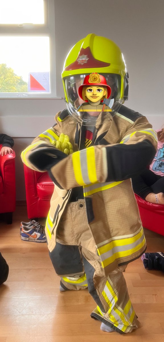 KB_Education_'s tweet photo. I could just go on and on but I’m going to leave you with my favourite from the week:

Our fire-person visit :) thank you Emma for explaining the importance of fire safety and feeding back on what was this cohorts first fire drill at Phoenix! 

Stay safe this bonfire night @SYFR https://t.co/zHW1a4FTcj