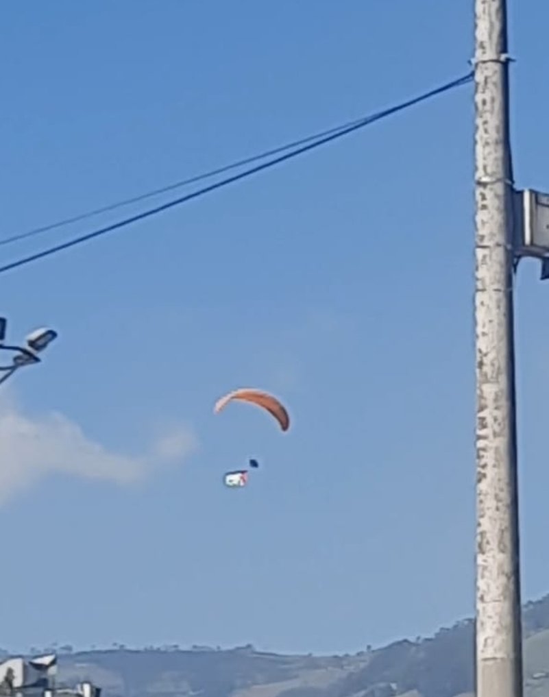 La estupidez no tiene tamaño. Hoy en Quito, dos idiotas con banderas de Palestina. X eso latinoametica no sale d su miseria, en vez d ver sus propios problemas q son muchos y hacer algo, no, preferimos el circo para sentirnos "especial". Apuesto q ni saben en donde queda