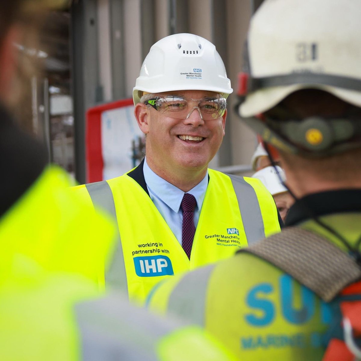 SteveBarclay's tweet photo. My thanks to the great team @GMMH_NHS in Manchester taking me through the progress of North View, a new £105M, 150-bed specialist mental health unit.

The single occupancy rooms will improve care, leading to shorter lengths of stay for mental health patients across the community. https://t.co/1oMHNDDBf9