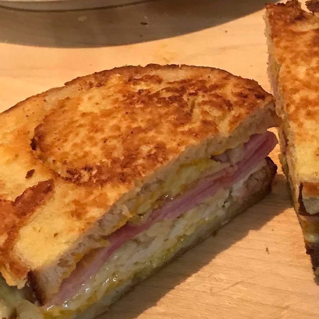 Monte Cristo sandwiches with cave aged gruyere. #NationalSandwichDay #FoodShouldBeFun #droolclub #yummy