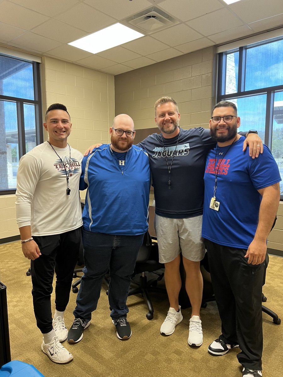 TxHillPrincipal's tweet image. THANK YOU to all the coaches, especially our @TexHillMS coaches, for the positive impact you make on young people every day!!!  💙❤️💙 #RootEdTexHill @AthTex @TexHillBoysAth @CoachFernandez_ @coachmaxwell_ @NeisdAthletics @NeisdPE_Health @CoachYoungWins @steelydavetx @amirel88