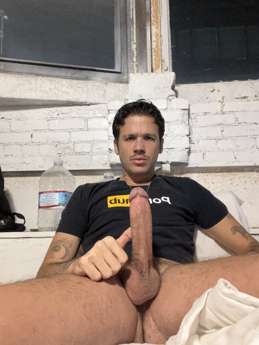 New hair same dick. https://t.co/GGCXPoF77S