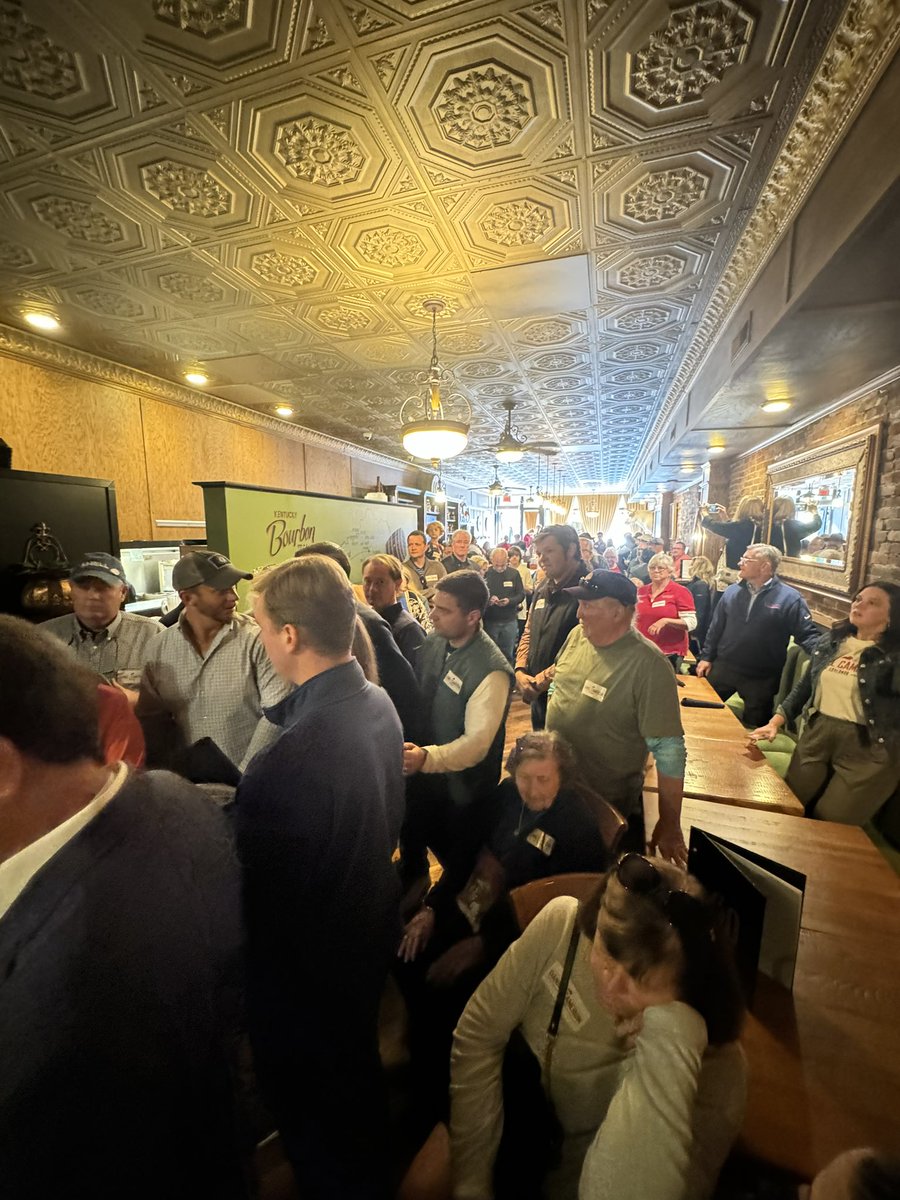 What a crowd! Hundreds of voters from Boyle, Mercer, Lincoln and Garrard Counties piled into Copper &amp; Oak downtown this afternoon to cheer on the next Governor of the Commonwealth @DanielCameronAG!