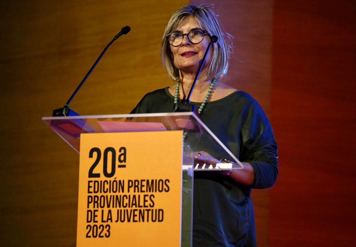dipuAlicante's tweet photo. Talento, ingenio y creatividad se dan cita en el @ADDAalicante en los Premios Provinciales de la Juventud #TopCreation de @dipuAlicante. @LoretoSerranoP destaca la calidad de las propuestas y anima a los jóvenes a seguir trabajando para conseguir sus sueños y objetivos. https://t.co/hTAx85IiF2