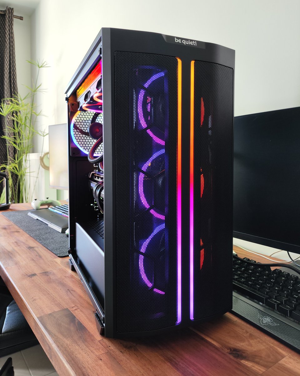 AFAB_Informatiq's tweet photo. Petite tournée de photos du PC gamer be quiet! à 2000€ que vous avez vu dans cette vidéo: https://t.co/KOFQkDfSss
#montagepc #pc #pcgamer #gaming #Intel #i5 #13600K #bequiet! #MSI #Z790 #DDR5 #6400mhz #SSD #Samung #970EVOPlus #AMD #amdradeon #RX6950XT #alimentation https://t.co/e3wE7P4G9g