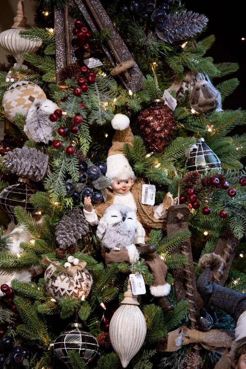 GreenFrontNews's tweet photo. Step into a wintery woodland of cozy holiday decor in Building 16! Explore Santa figurines and elves by Mark Roberts, as well as Christmas decor from RAZ Imports, Melrose International + more.

We love these neutrals, cranberries and evergreens. What’s your Christmas color theme? https://t.co/pxmnmozPeO