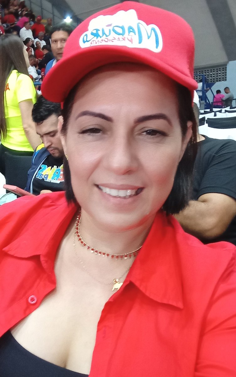 liscalzadilla's tweet photo. Buenas buenas!..☕☕

Activa en modo campaña por nuestro Esequibo! 🇻🇪❤️🔥

#VenezuelaIntegra
#YoVotoCincoVecesSí https://t.co/L2uY7UhjL1