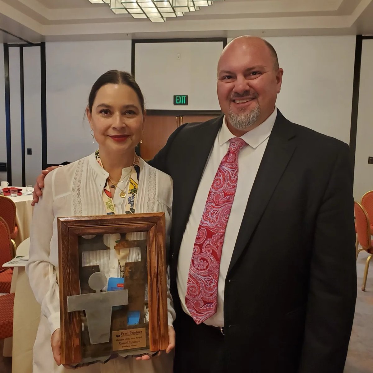 gerlachjeremy's tweet photo. Congratulations to Raquel Espinoza for being named Member of the Year at the 1st Annual #SWIPE2023 🎉🌟 Your dedication to Produce House and leadership as Chairwoman-elect of the @FreshProduceAA is inspiring. https://t.co/Saz3y9lSxl