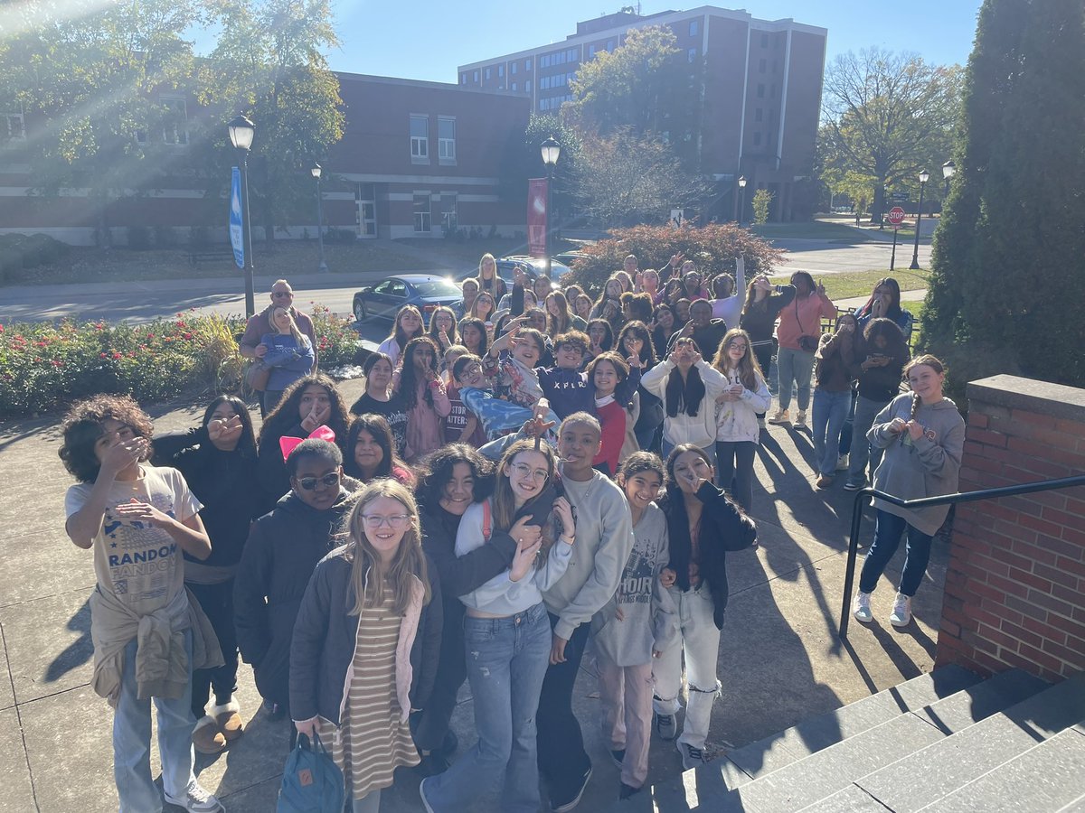 ChoirRsms's tweet photo. Our Choir and Drama students had a great time today at MTSU seeing their production of Cinderella! #rsmschoirs #rsmsdramaclub #rsmsfinearts @RSMSKNIGHTS https://t.co/r4ZsxPy6Zw