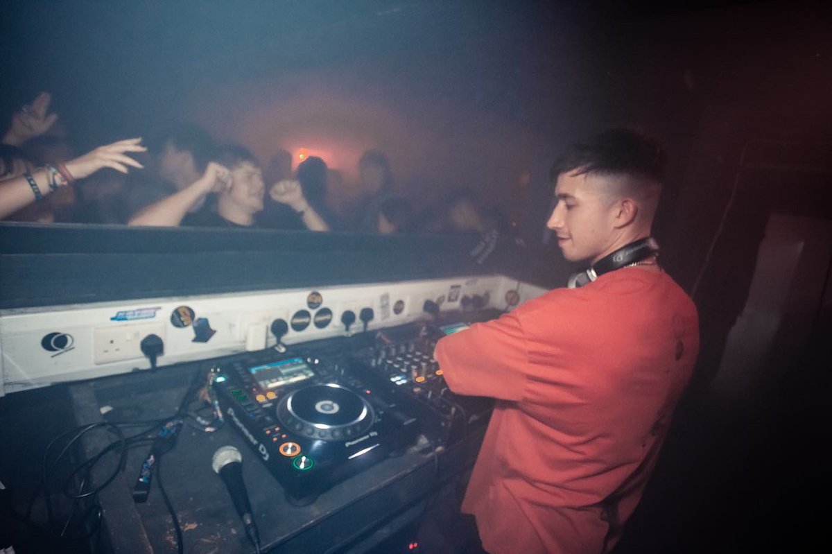 afterhourslabel's tweet photo. Give me your bass face! The switch over between Benjamin Luca &amp; LMR at there residency set for Twist at XLR, Manchester. 

Watch out for their sets coming out soon… https://t.co/xWS0FE9OOP