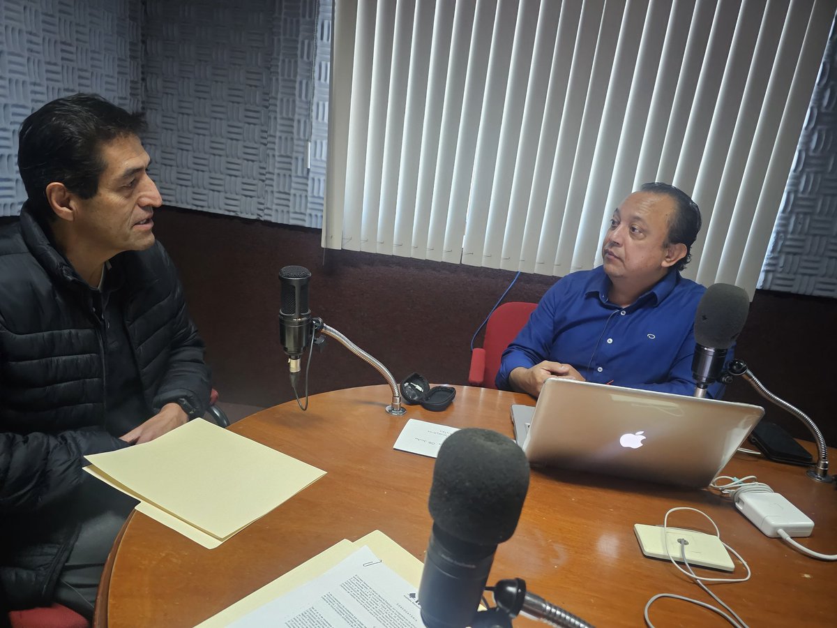 Hoy en La Reyna 100.9 FM, se  invitó a la ciudadanía coahuilense a participar en la convocatoria para Consejera o Consejero Electoral Distrital.
También se invito a ser CAE y SE o bien, Observador Electoral en #Elecciones2024MX 
Gracias Pablo Garduño  y Ana Nuñez por el espacio.