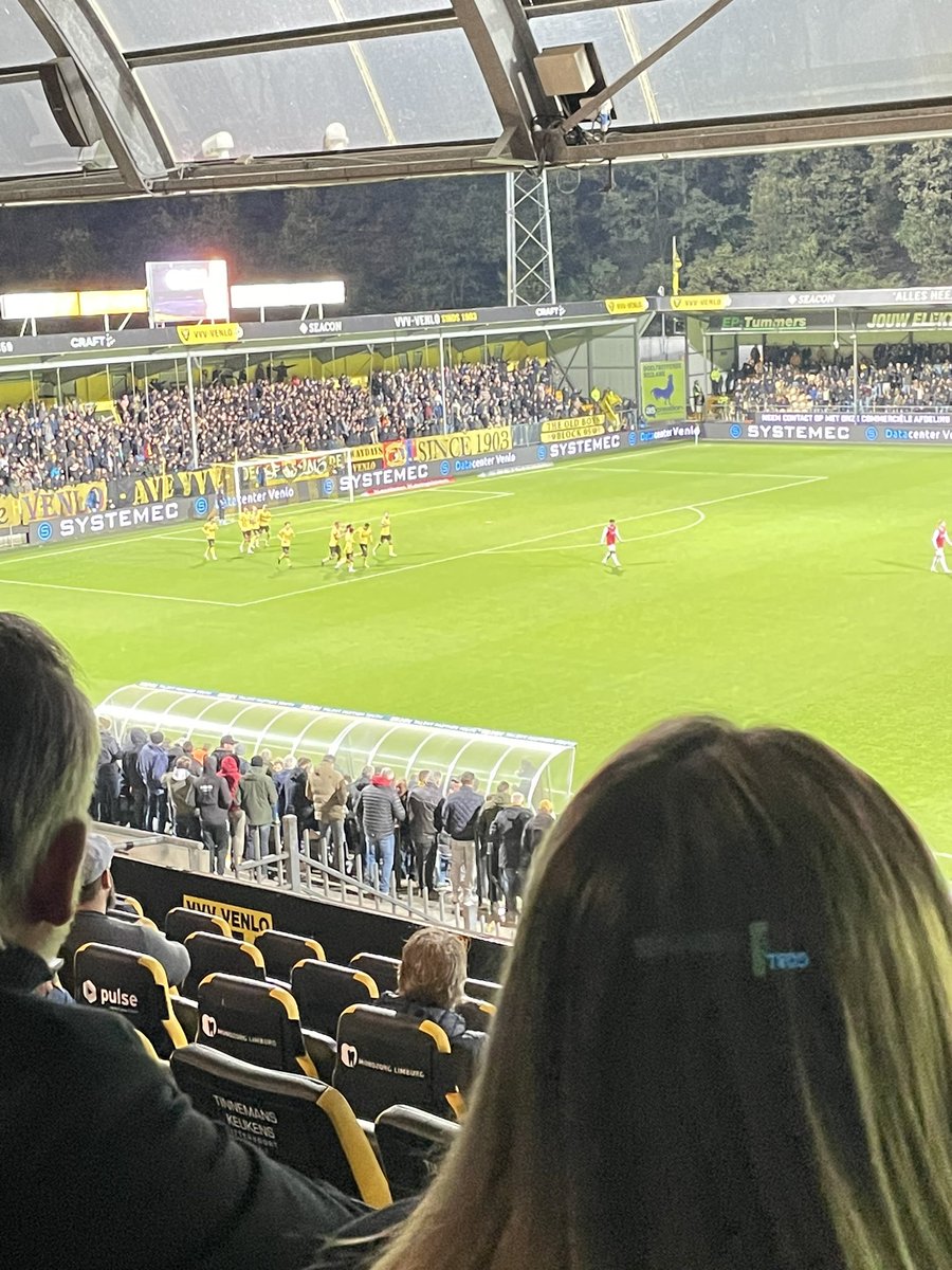 Fijne voetbalavond <a href="/VVVVenlo/">VVV-Venlo</a> met gasten / partners vanuit <a href="/XelionBV/">Xelion</a> en <a href="/odidonederland/">Odido Nederland</a>. #yourdatewithdata met <a href="/systemec/">Systemec</a>.