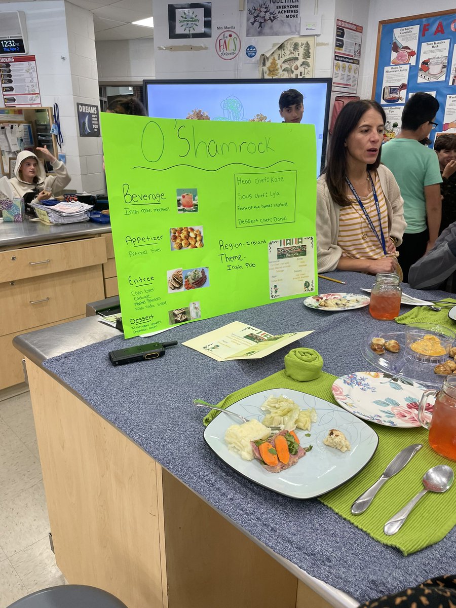 BrownPocoBlue's tweet photo. Restaurant Wars are on in FACS class! As an honorary judge, I can assure you these 8th graders were flexing some serious culinary/presentation skills.  My problem was I couldn’t stop eating!  This round was:
“O’Shamrock” vs. “al sur del ecuador” https://t.co/S0YYFLzDYM