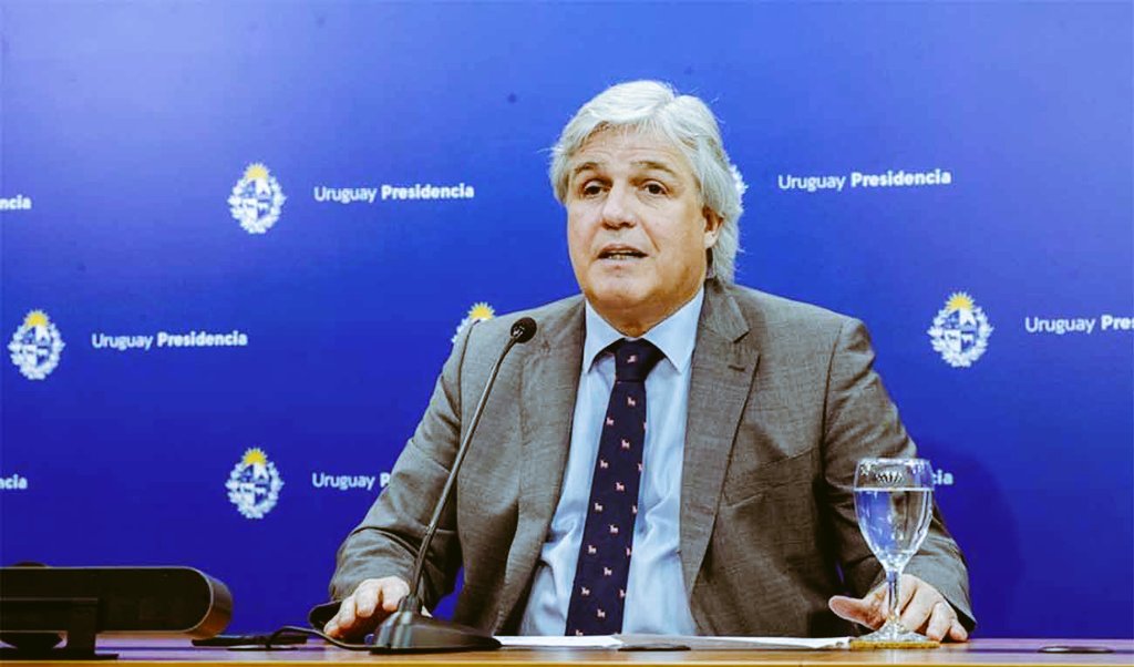 Crisis en #Uruguay renunció el canciller por escándalo de la entrega de un pasaporte a un narcotraficante 🎙 Los detalles en <a href="/SputnikMundo/">Sputnik Mundo</a> 👉 sputniknews.lat/20231102/crisi…