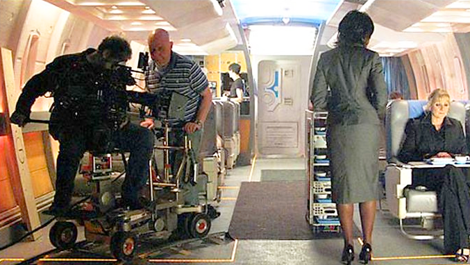 DoctorWhoPN's tweet photo. Behind the scenes of 'Midnight'
#Xtonic 🚌🗣️ #DoctorDonnathon 
https://t.co/PvphbLrcAV https://t.co/lnSsOq11OK