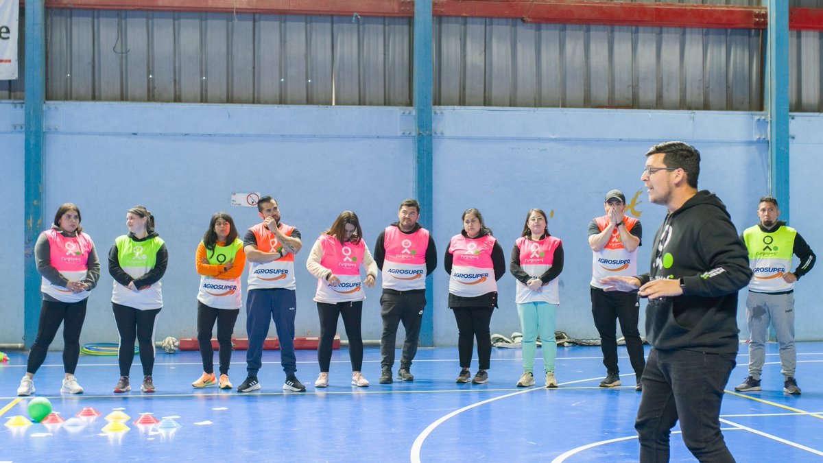 Agrosuper S.A. (@agrosupersa) on Twitter photo ¡Primer taller “Red de Escuelas” realizado por <a href="/futbolmasorg/">Fundación Fútbol Más</a> y Creando Inclusión en la Región de O’Higgins!
La instancia contó con la participación de representantes de 10 colegios y abordó dos temas: Neurodivergencia y la metodología del programa "Deporte para el desarrollo".👩🏻🏫 ¡Primer taller “Red de Escuelas” realizado por <a href="/futbolmasorg/">Fundación Fútbol Más</a> y Creando Inclusión en la Región de O’Higgins!
La instancia contó con la participación de representantes de 10 colegios y abordó dos temas: Neurodivergencia y la metodología del programa "Deporte para el desarrollo".👩🏻🏫