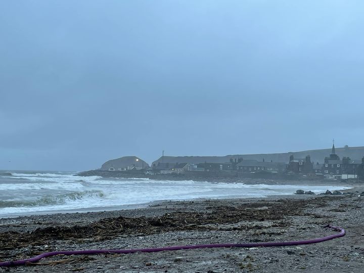 #beachcleanup with @Pawsonplastic tomorrow Sat 4th Nov 10-11am. 

Meet at Craw’s Nest.(Raised platform at the metal bridge by tennis courts.) Equipment provided but bring gloves/litterpicker if you have. Children welcome but must be supervised. 
 #stonehaven #aberdeenshire