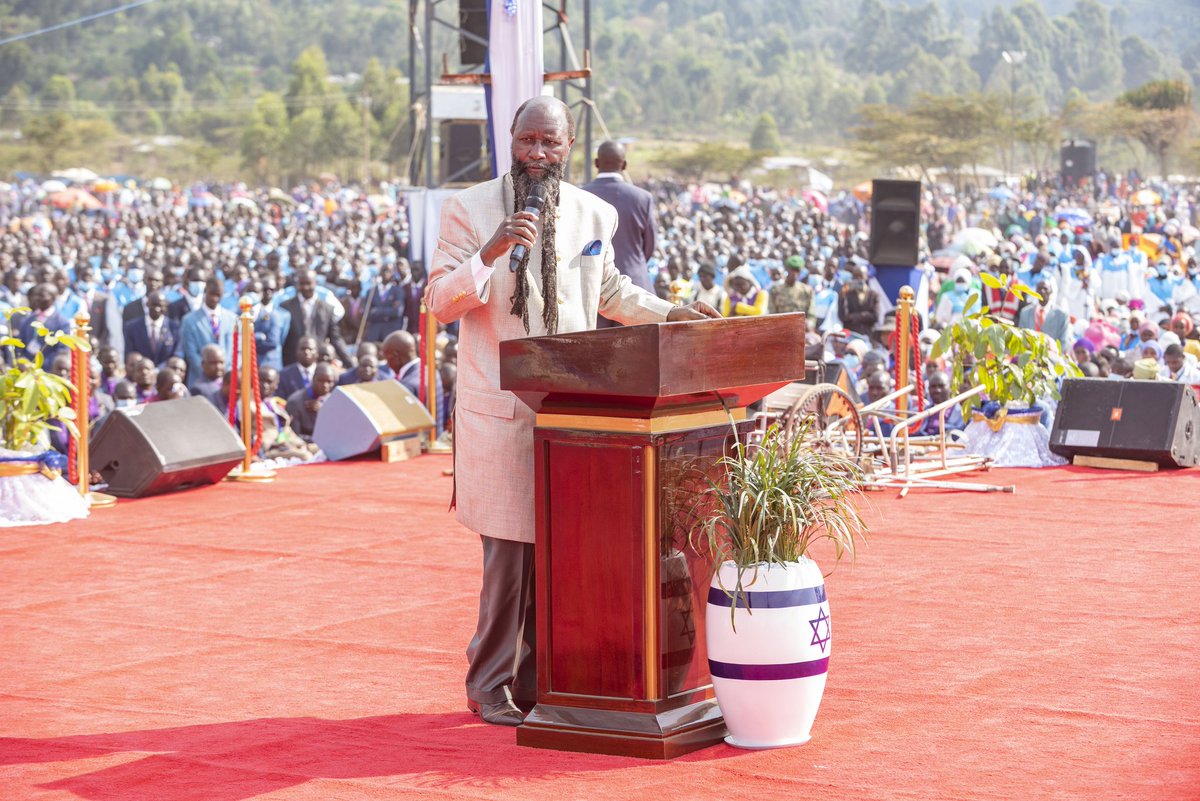 MphagiThabelo's tweet photo. Matthew 7:21-23 

[21] “Not everyone who says to me, 'LORD, LORD,' will ENTER the kingdom of heaven, but only the one who does the WILL of my FATHER who is in HEAVEN. 

#Nov3EveningBread https://t.co/65nO9Kc3pT