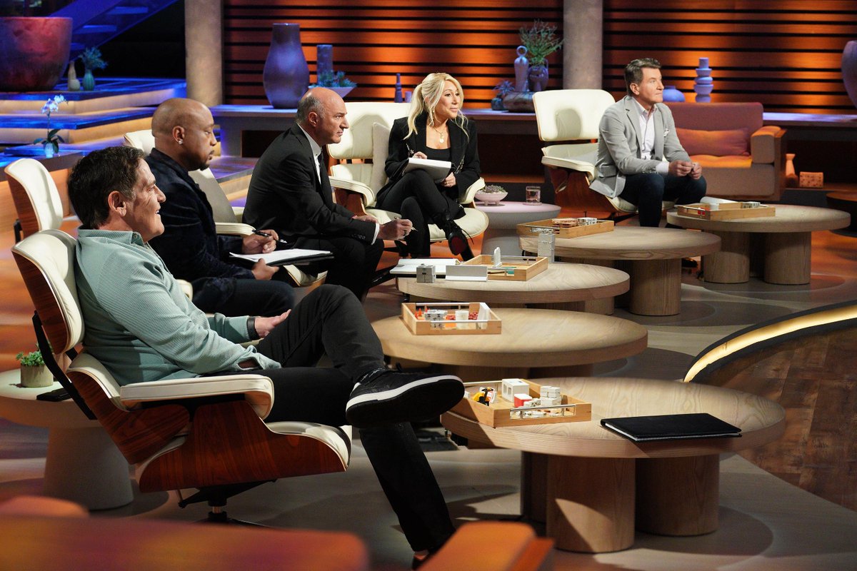 That’s a wrap on tonight’s episode of #SharkTank! 🎁 Thanks so much for watching w​ith us!