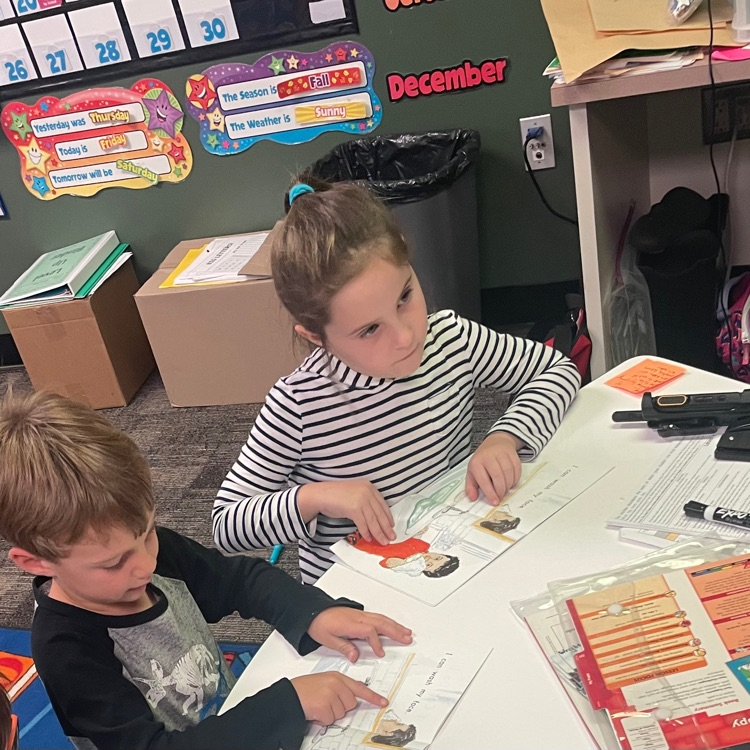 HumbleISD_BBE's tweet photo. 💚d hearing these baby bears read in their small group today! #rootedingrowth #krocks 🐻💚📖 https://t.co/sqBqTJUnwi
