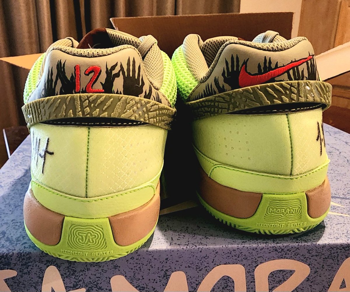 Well I can't win a pair of SB Dunks to save my fucking life (0 for 10 this year) but I got these at least. I guess. <a href="/SOLELINKS/">SOLELINKS</a> #ja1