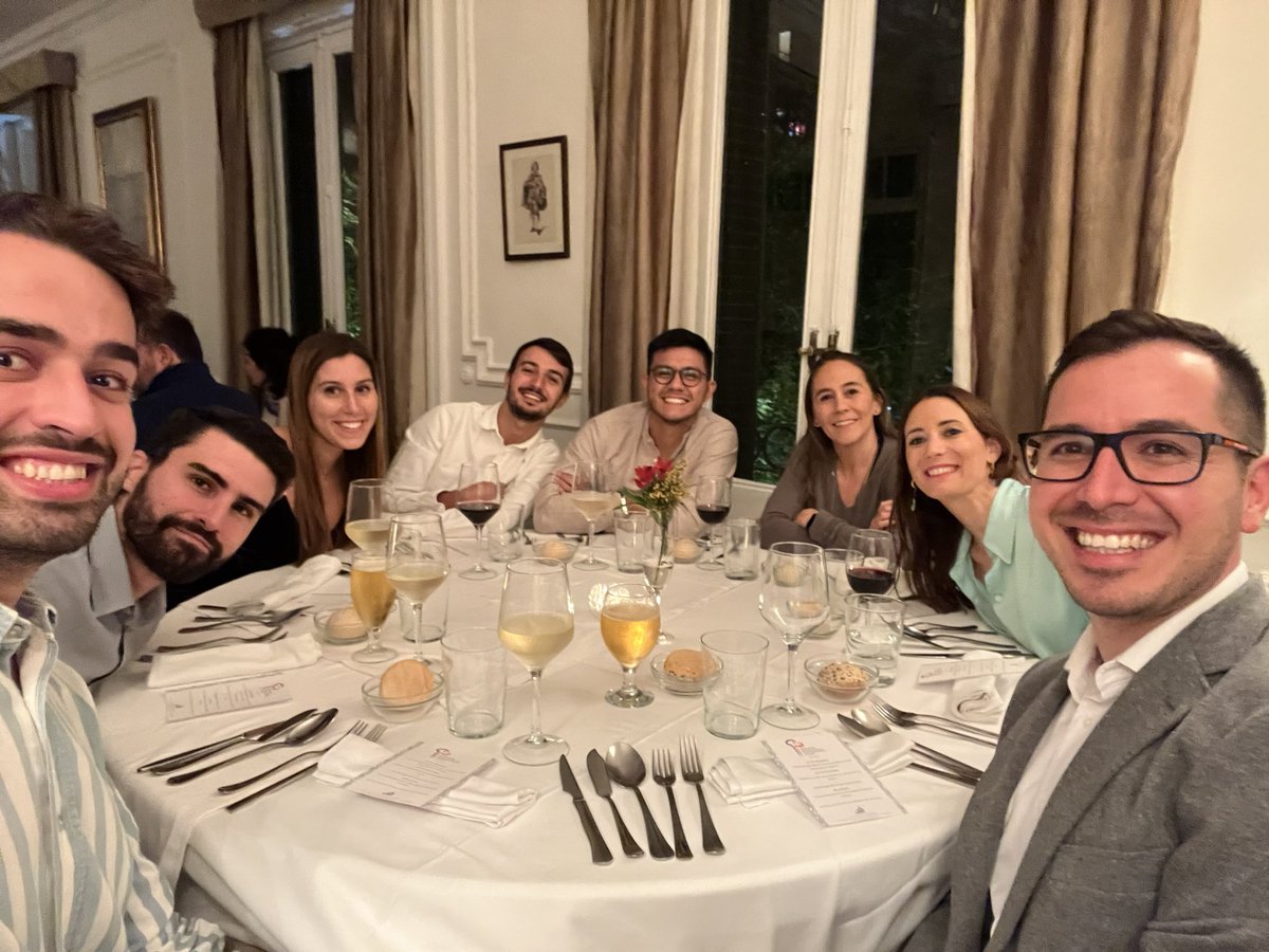<a href="/ResisDigesHUVH/">Residents d’Aparell Digestiu Vall d'Hebron</a> y adjuntos en la cena de la <a href="/ASENEM_/">ASENEM</a> ! 

#asenem2023