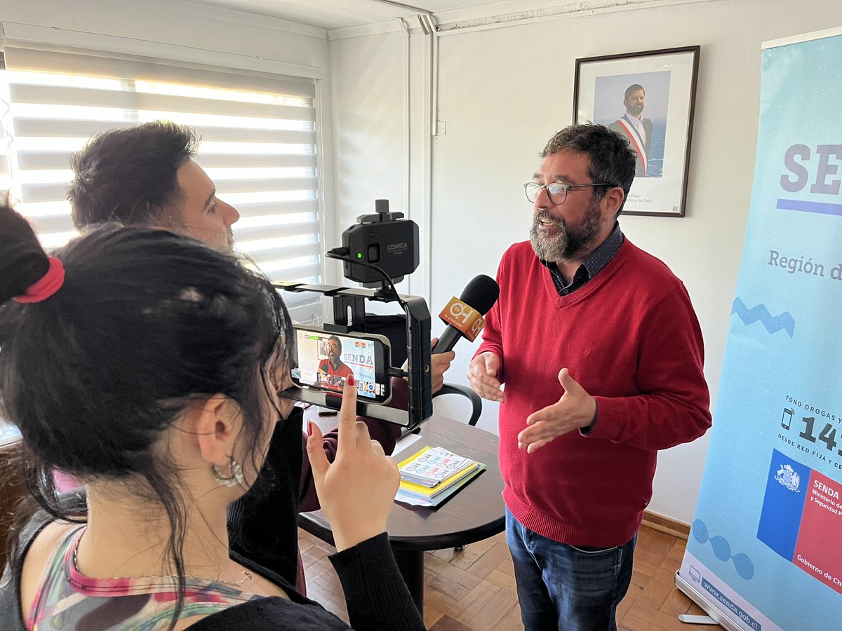 sendaohiggins's tweet photo. ➡️ Hoy, el director regional de SENDA O’Higgins, Carlos Leyton Verdugo, conversó con periodista de medio local #TVOHIGGINS sobre el consumo problemático de sustancias. #MásComunidadMásPrevención https://t.co/8ABBB4uYuM